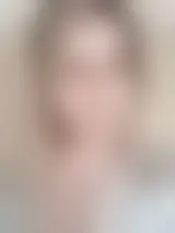 Chatter avec lilirose2328 et des femmes célibataires vers Nîmes