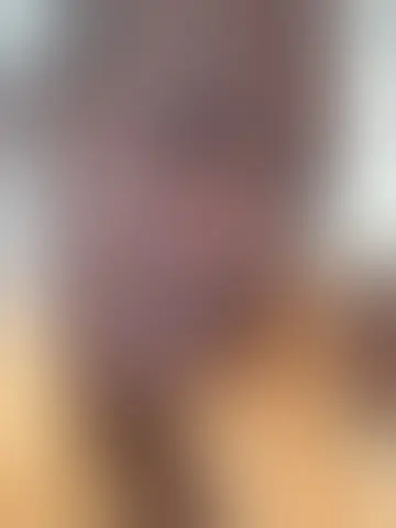 Chatter avec shakirah et des femmes célibataires vers Paris